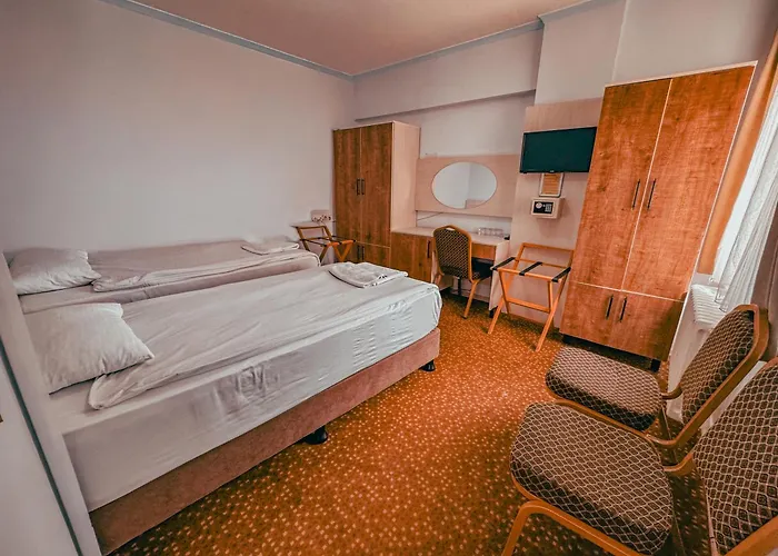 Oreko Express Hotel 2*