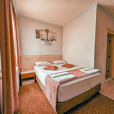 Oreko Express Hotel 2*